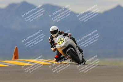 media/Sep-11-2022-SoCal Trackdays (Sun) [[81b7e951af]]/Turn 9 (930am)/